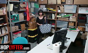 Shoplyfter - Penelope Reed Becomes The Innovative Favorite Cat burglar Of Perv LP Officer To Fuck In The Backroom