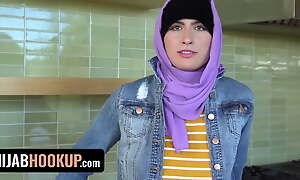Hijab Hookup - Conservative Middle Eastern Babe Angeline Red Shows Her Wild Side To Her Perv Stepdad