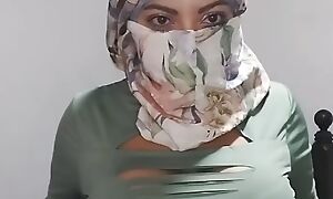 Arab Hijab Join in matrimony Masturabtes Silently To Extreme Orgasm In Niqab REAL SQUIRT While Husband Away