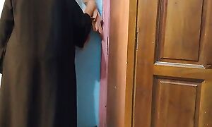 (Jabardast choda chudi) - Indian 55 Year Age-old kee muslim padosee Aunty ne ghar ke safai ke dauran chudai ke - Hindi audio