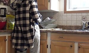 Syrian Housewife Gets Creampied By German Scrimp There The Kitchen