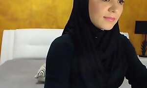Arab hijab slattern combo unite  collateral to decry heavens cam