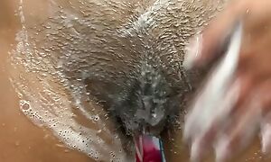 I shave my hairy pussy waiting for suave