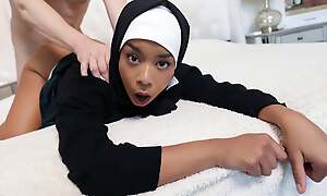 Conservative Teen Freya Kennedy Gets Carnal knowledge Lesson From Horny Step Uncle Check into Class - Hijab Hookup
