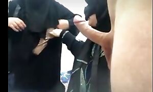 arab algerian hijab sexual relations cuckold wed her stepsister gives her gift to her saudi husband