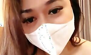 Latest Indonesia Viral skirt crippling a mask is masturbating herself