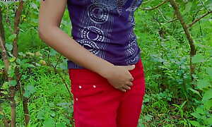 Desi Indian virgin bhabhi enjoying outdoor Chut chudai by her go steady with