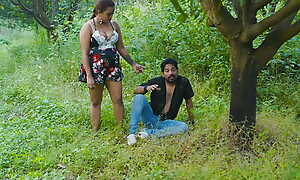 Hot Desi Indian Couple Full Hardcore Sex in Jungle!