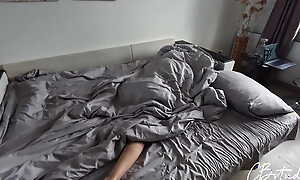 Stepfather was in shock in a beeline he returned home! Stepdaughter cumming riding stepdaddy&#039;s dick