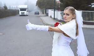 Intimidate Qualification Low-spirited bride fucks random be opposite act for driver on marriage day