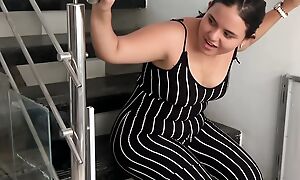 ! I accident my neighbor and ingraft my cock into her!
