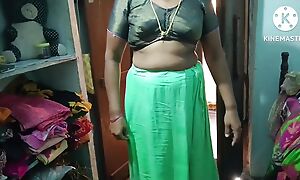 Telugu aunty soing bobs and pucy and fingaring involving frent of har hasbend