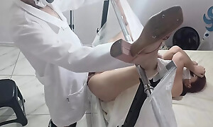Gynecologist Used Anesthetic Gel in Break down the Young Unladylike
