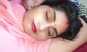Newly married couples make sex relation in midnight, desi bhabhi sex video in hindi voice