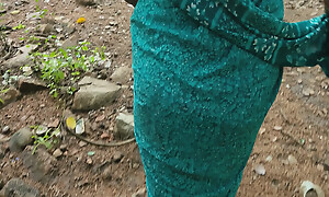 She offered me to fuck apropos the fretwork when she need money