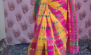 Indian Fit together wants alongside dear one husband boss for promotion