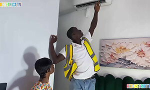 My Plumber Fixed My The fate of Sink I Serve Him Delicious Lunch with My Pussy Took Me From Behind While Work as Was Cooking